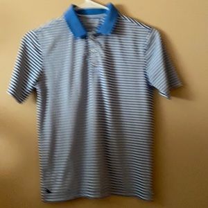 Untuckit polo shirt